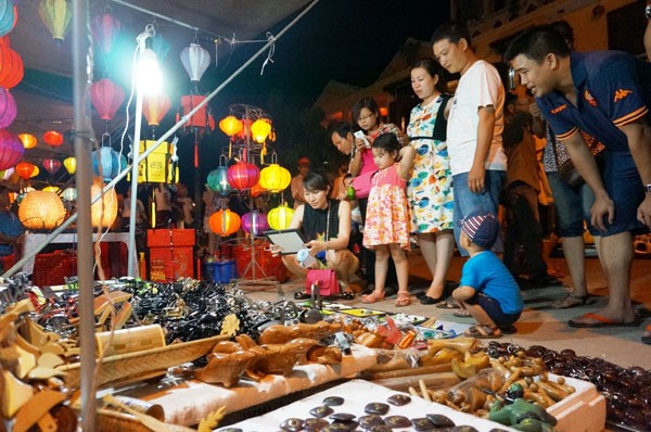 Hoi An night market 2