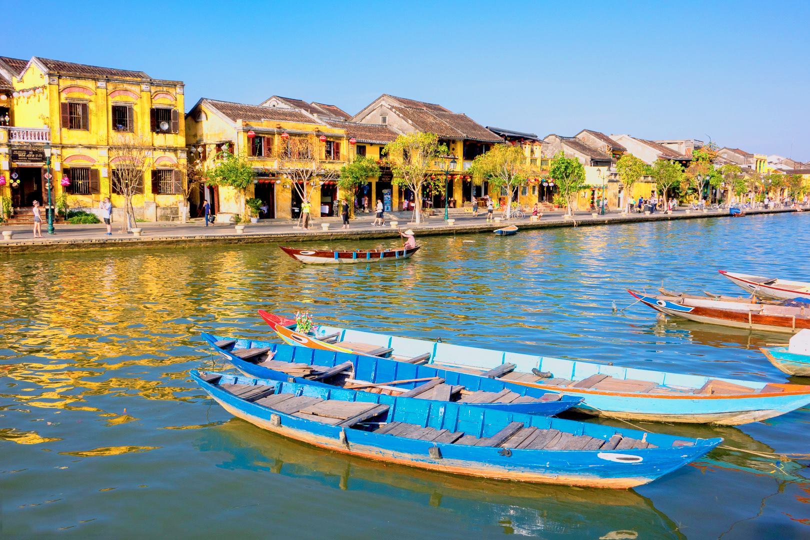 Hoi An Walking Tour, Foot Massage 60 minutes and Hoi An Speciality Lunch Voucher